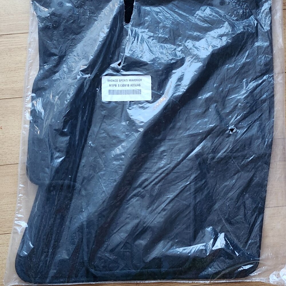 Bronco sport/maverick m1pb s130b18 ad3ja6 Carpet Floor Mats Set of 2 BNIP OEM